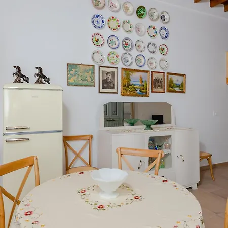 Ikia Damianou Traditional House *