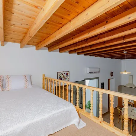 Ikia Damianou Traditional House * Archangelos (Rhodes)