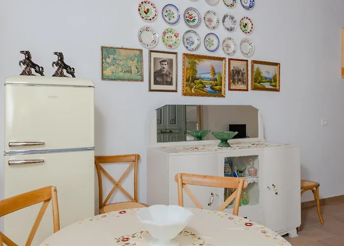 Ikia Damianou Traditional House *